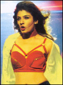 Raveena in Aks